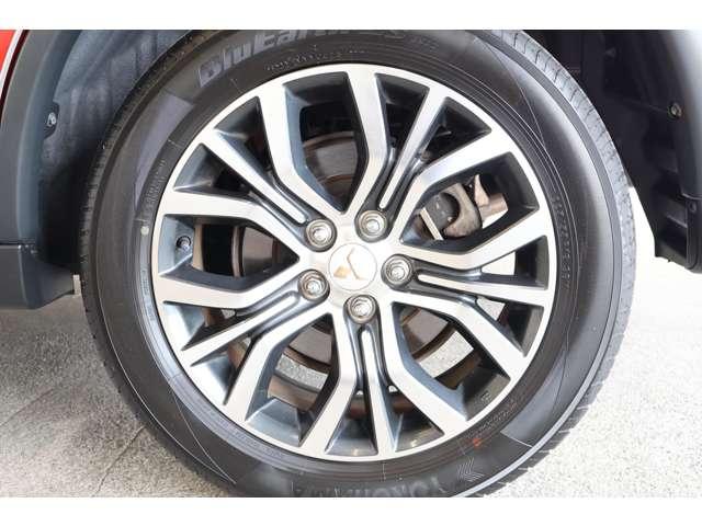 �{�f�B�f�U�C���Ƀ}�b�`���������A���~�z�C�[���B�������͑��������