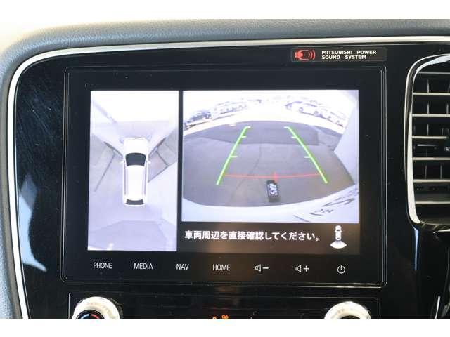 �}���`�A���E���h���j�^�[�i�S���̓J�����j�������^�ォ�猩���낵�Ă���悤�ȉf���Œ��Ԃ��T�|�[�g���܂���X�e�A�����O�K�C�h���C���\���@�\�t���I