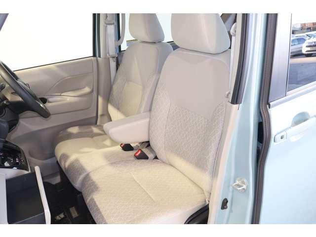 eKスペース G メモリーナビ・フルセグTV・バックカメラ フルオートエアコン オートスライドドア サイドカーテンエアバック DVD フルセグTV シートヒーター ETC インテリキー アイドリングストップ ナビTV(4枚目)