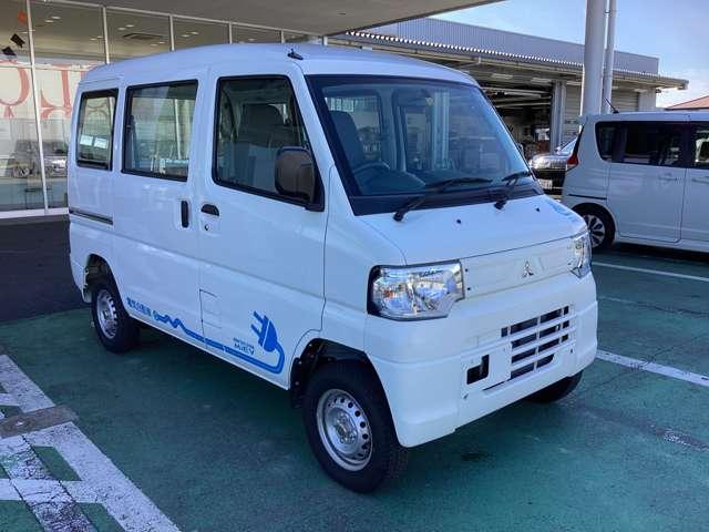 ミニキャブ・ミーブ ＣＤ　１６．０ｋｗｈ　４シーター　シートヒーター・パワステ　両側スライド　ワンオーナー車　禁煙　パワーステアリング　シートヒーター　横滑り防止　寒冷地仕様　エアコン　助手席エアバッグ　ＡＢＳ　エアバック　前席パワーウインドウ（12枚目）