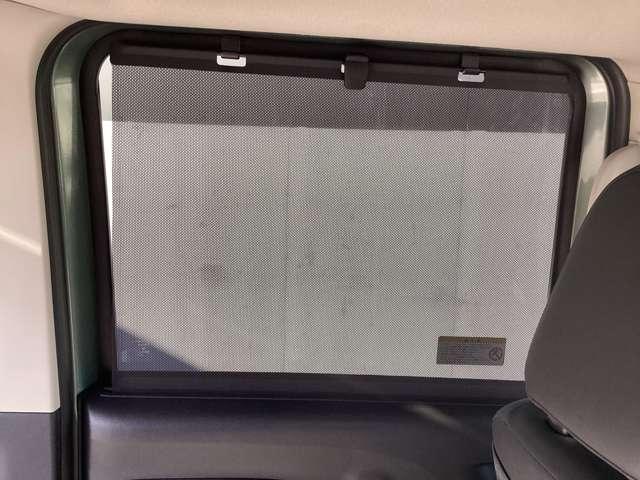 デリカミニ Ｔ　プレミアム　リミテッドエディション　メモリーナビ・フルセグＴＶ・全周囲カメラ　（9枚目）