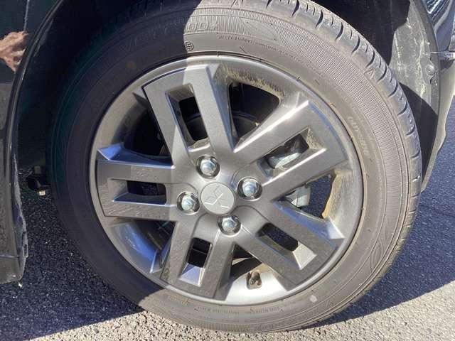 デリカミニ Ｔ　プレミアム　リミテッドエディション　メモリーナビ・フルセグＴＶ・全周囲カメラ　（11枚目）