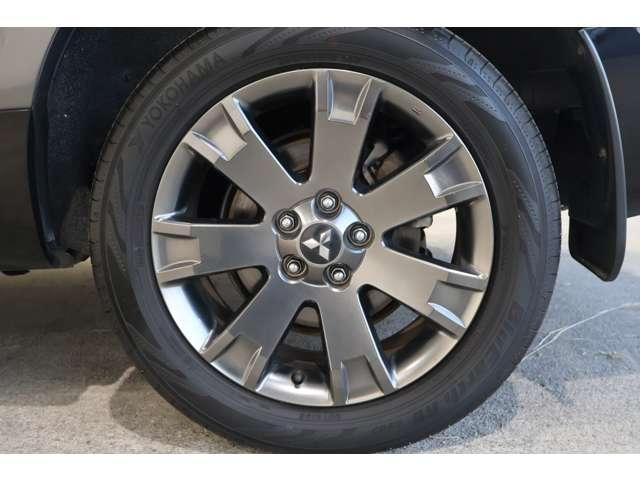 �{�f�B�f�U�C���Ƀ}�b�`���������A���~�z�C�[���B�������͑��������