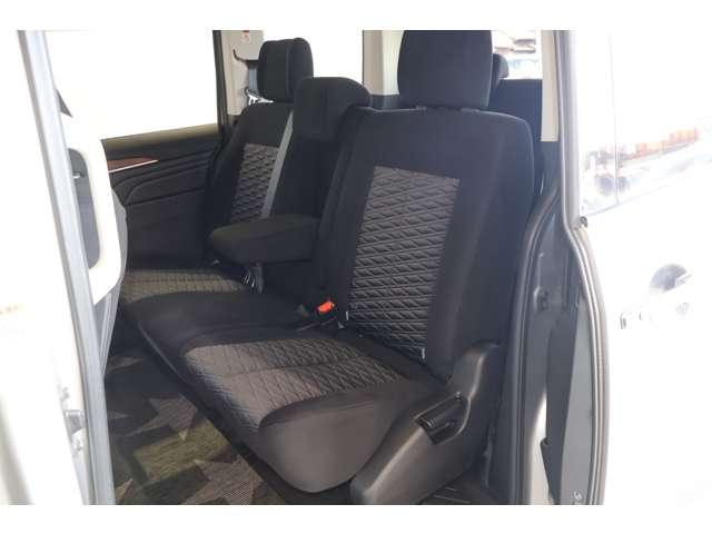 �Z�J���h�V�[�g�ɂ���Ƃ�̃X�y�[�X���m�ہ��Z���^�[�A�[�����X�g�ł���Ƀ����b�N�X�I