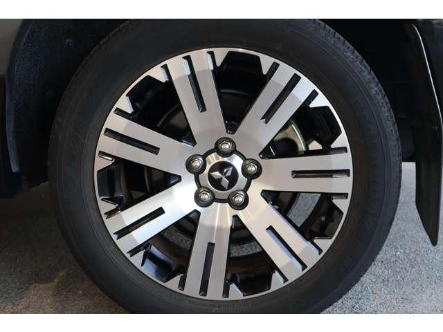 �{�f�B�f�U�C���Ƀ}�b�`���������A���~�z�C�[���B�������͑��������