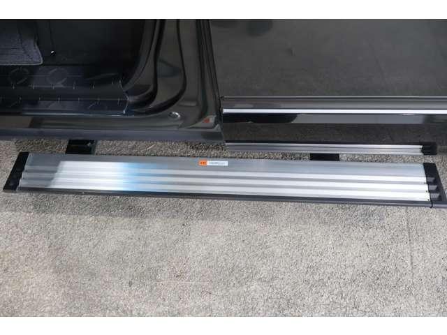 デリカＤ：５ Ｇ　パワーパッケージ　メモリーナビ・フルセグＴＶ・全周囲カメラ　地デジ　アイスト　アルミ　アクティブクルーズコントロール　シートヒーター　パワーシート　横滑り防止　オートエアコン　キーレスエントリー　３列シート　ナビＴＶ（10枚目）