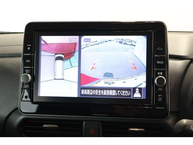 �}���`�A���E���h���j�^�[�i�S���̓J�����j�������^�ォ�猩���낵�Ă���悤�ȉf���Œ��Ԃ��T�|�[�g���܂���X�e�A�����O�K�C�h���C���\���@�\�t���I