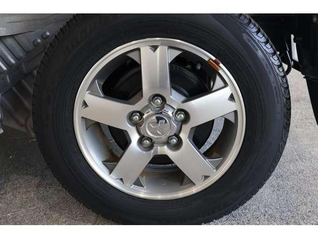 �{�f�B�f�U�C���Ƀ}�b�`���������A���~�z�C�[���B�������͑��������