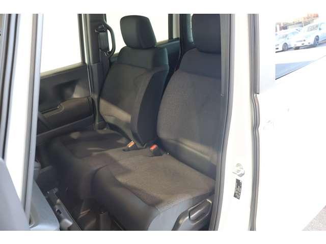 Ｎ－ＢＯＸカスタム ベースグレード　メモリーナビ・フルセグＴＶ・バックカメラ　Ｐソナー　ナビテレビ　ＥＴＣ装備　定期点検記録簿　地デジ対応　サイドエアバック　Ｓヒータ　スマートキー＆プッシュスタート　横滑り防止　ＬＥＤヘッド　メモリナビ（5枚目）