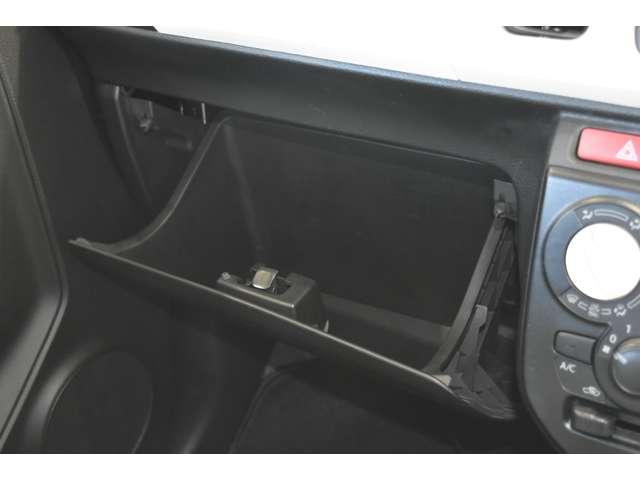 アルト L CDオーディオ Sエネチャージ ダブルエアバッグ 横滑防止装置 全席パワーウインドウ シートヒータ キーレスエントリーキー AC パワステ 運転席エアバッグ ABS(11枚目)