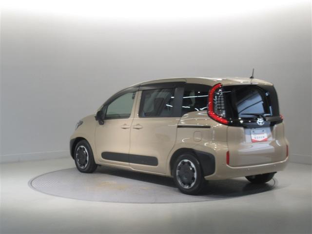 シエンタ Z 衝突被害軽減システム メモリーナビ フルセグ バックカメラ ETC ミュージックプレイヤー接続可 オートクルーズコントロール LEDヘッドランプ 両側電動スライド 乗車定員7人 3列シート キーレス(4枚目)