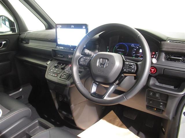 ステップワゴン e:HEVスパーダ 衝突被害軽減システム メモリーナビ フルセグ バックカメラ ETC CD ミュージックプレイヤー接続可 DVD再生 オートクルーズコントロール LEDヘッドランプ 両側電動スライド 乗車定員7人(17枚目)