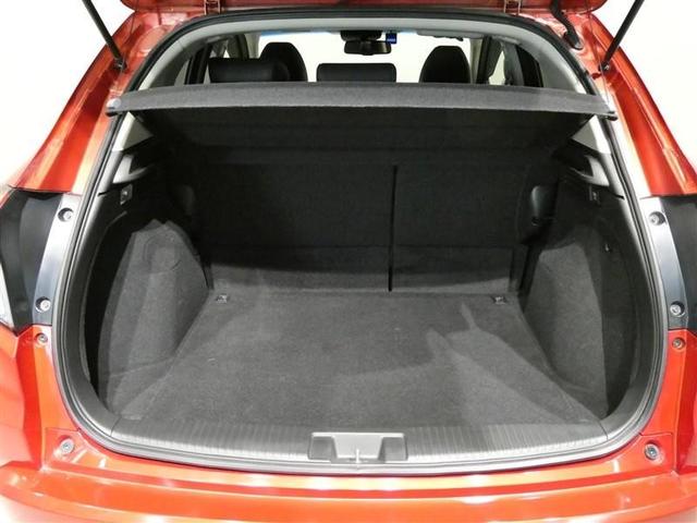 ヴェゼル ハイブリッドＺ　衝突被害軽減システム　メモリーナビ　フルセグ　バックカメラ　ＥＴＣ　ＣＤ　ミュージックプレイヤー接続可　ＤＶＤ再生　オートクルーズコントロール　ＬＥＤヘッドランプ　スマートキー　キーレス　ハイブリッド（11枚目）