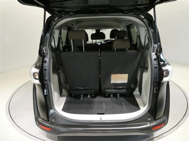 シエンタ ハイブリッドＧ　衝突被害軽減システム　メモリーナビ　フルセグ　ＥＴＣ　ＣＤ　ミュージックプレイヤー接続可　ＤＶＤ再生　両側電動スライド　３列シート　スマートキー　キーレス　ハイブリッド　ワンオーナー（12枚目）