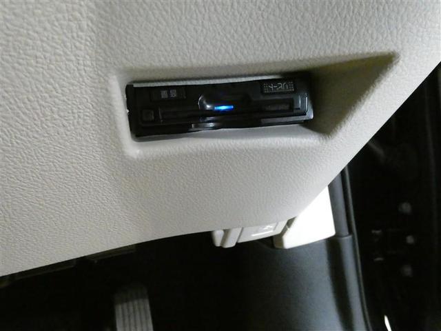 シエンタ ハイブリッドＧ　衝突被害軽減システム　メモリーナビ　フルセグ　ＥＴＣ　ＣＤ　ミュージックプレイヤー接続可　ＤＶＤ再生　両側電動スライド　３列シート　スマートキー　キーレス　ハイブリッド　ワンオーナー（22枚目）