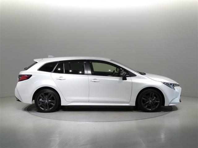 カローラツーリング ハイブリッド　ダブルバイビー　衝突被害軽減システム　メモリーナビ　バックカメラ　ＥＴＣ　ＣＤ　ミュージックプレイヤー接続可　ＤＶＤ再生　オートクルーズコントロール　ＬＥＤヘッドランプ　スマートキー　キーレス　ハイブリッド（7枚目）