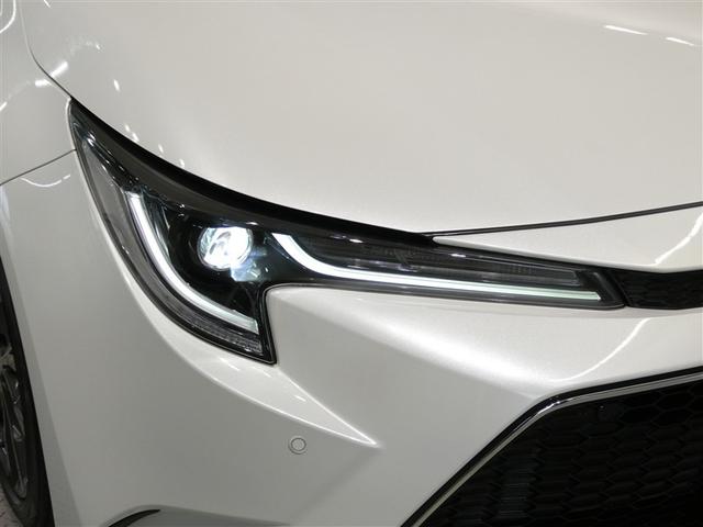 カローラツーリング ハイブリッド　ダブルバイビー　衝突被害軽減システム　メモリーナビ　バックカメラ　ＥＴＣ　ＣＤ　ミュージックプレイヤー接続可　ＤＶＤ再生　オートクルーズコントロール　ＬＥＤヘッドランプ　スマートキー　キーレス　ハイブリッド（9枚目）