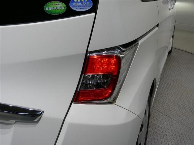 フリード Ｇ　ジャストセレクション　メモリーナビ　フルセグ　バックカメラ　ＥＴＣ　ＣＤ　ミュージックプレイヤー接続可　ＤＶＤ再生　ＨＩＤヘッドライト　両側電動スライド　乗車定員７人　３列シート　スマートキー　キーレス（10枚目）