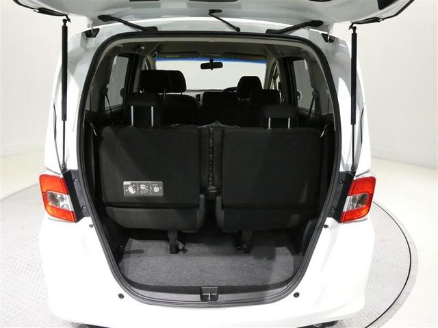 フリード Ｇ　ジャストセレクション　メモリーナビ　フルセグ　バックカメラ　ＥＴＣ　ＣＤ　ミュージックプレイヤー接続可　ＤＶＤ再生　ＨＩＤヘッドライト　両側電動スライド　乗車定員７人　３列シート　スマートキー　キーレス（12枚目）