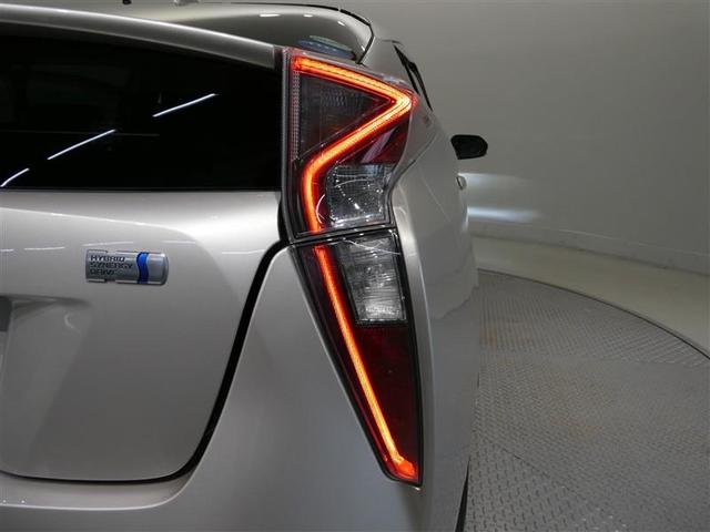 プリウス Ａ　衝突被害軽減システム　メモリーナビ　ワンセグ　バックカメラ　ＥＴＣ　ＣＤ　ミュージックプレイヤー接続可　オートクルーズコントロール　ＬＥＤヘッドランプ　スマートキー　キーレス　ハイブリッド（11枚目）