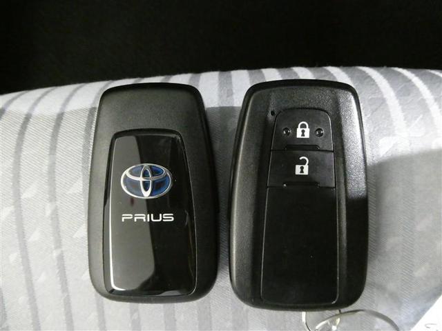 プリウス Ａ　衝突被害軽減システム　メモリーナビ　ワンセグ　バックカメラ　ＥＴＣ　ＣＤ　ミュージックプレイヤー接続可　オートクルーズコントロール　ＬＥＤヘッドランプ　スマートキー　キーレス　ハイブリッド（29枚目）