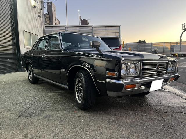 クラウン スーパーサルーン（2枚目）