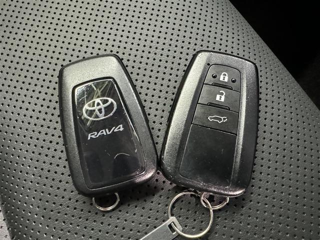 RAV4 G 衝突被害軽減システム フルセグ バックカメラ ETC ミュージックプレイヤー接続可 電動シート オートクルーズコントロール LEDヘッドランプ スマートキー キーレス 4WD(27枚目)