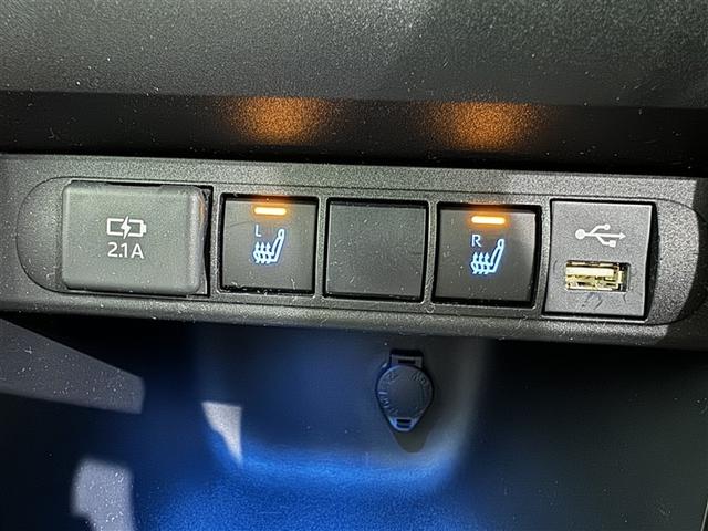 ヤリスクロス ハイブリッドＺ　衝突被害軽減システム　メモリーナビ　フルセグ　バックカメラ　ＥＴＣ　ドラレコ　ミュージックプレイヤー接続可　電動シート　オートクルーズコントロール　ＬＥＤヘッドランプ　スマートキー　キーレス（16枚目）