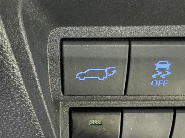 ヤリスクロス ハイブリッドＺ　衝突被害軽減システム　メモリーナビ　フルセグ　バックカメラ　ＥＴＣ　ドラレコ　ミュージックプレイヤー接続可　電動シート　オートクルーズコントロール　ＬＥＤヘッドランプ　スマートキー　キーレス（19枚目）