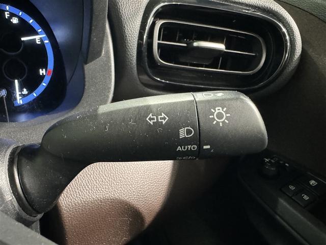 ヤリスクロス ハイブリッドＺ　衝突被害軽減システム　メモリーナビ　フルセグ　バックカメラ　ＥＴＣ　ドラレコ　ミュージックプレイヤー接続可　電動シート　オートクルーズコントロール　ＬＥＤヘッドランプ　スマートキー　キーレス（24枚目）