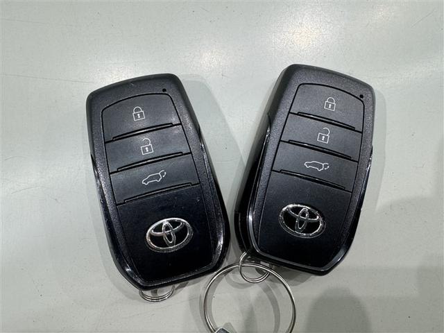 ヤリスクロス ハイブリッドＺ　衝突被害軽減システム　メモリーナビ　フルセグ　バックカメラ　ＥＴＣ　ドラレコ　ミュージックプレイヤー接続可　電動シート　オートクルーズコントロール　ＬＥＤヘッドランプ　スマートキー　キーレス（27枚目）