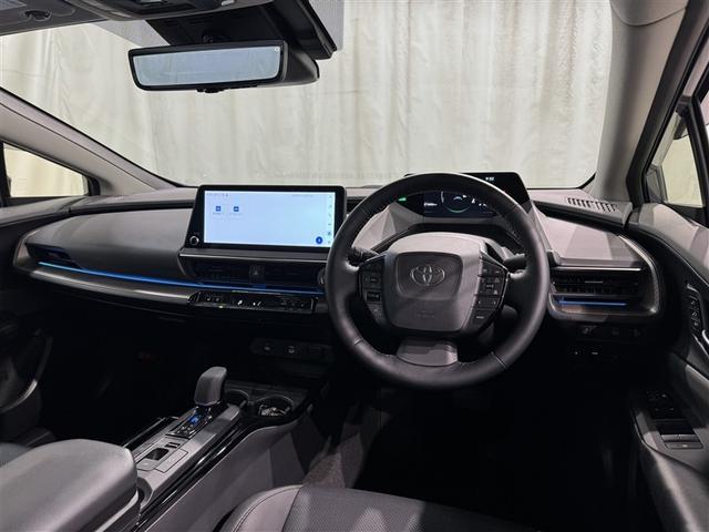 プリウス Ｚ　衝突被害軽減システム　フルセグ　バックカメラ　ＥＴＣ　ドラレコ　ミュージックプレイヤー接続可　サンルーフ　電動シート　オートクルーズコントロール　ＬＥＤヘッドランプ　スマートキー　キーレス（9枚目）