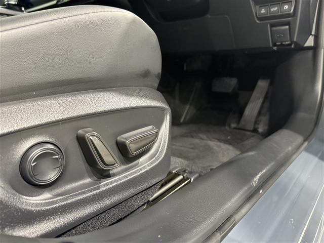 プリウス Ｚ　衝突被害軽減システム　フルセグ　バックカメラ　ＥＴＣ　ドラレコ　ミュージックプレイヤー接続可　サンルーフ　電動シート　オートクルーズコントロール　ＬＥＤヘッドランプ　スマートキー　キーレス（31枚目）