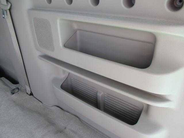エブリイワゴン ＪＰターボ　プッシュスタート　エアコン　パワーステアリング　パワーウインドウ　運転席エアバッグ　助手席エアバッグ　ＡＢＳ　ＥＳＣ　キーレスエントリー　盗難防止システム　衝突安全ボディ　ＥＴＣ　ナビ（44枚目）