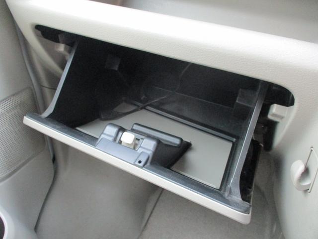 エブリイワゴン ＪＰターボ　プッシュスタート　エアコン　パワーステアリング　パワーウインドウ　運転席エアバッグ　助手席エアバッグ　ＡＢＳ　ＥＳＣ　キーレスエントリー　盗難防止システム　衝突安全ボディ　ＥＴＣ　ナビ（66枚目）