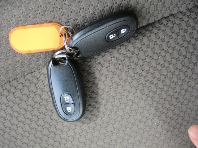 エブリイワゴン ＪＰターボ　プッシュスタート　エアコン　パワーステアリング　パワーウインドウ　運転席エアバッグ　助手席エアバッグ　ＡＢＳ　ＥＳＣ　キーレスエントリー　盗難防止システム　衝突安全ボディ　ＥＴＣ　ナビ（69枚目）