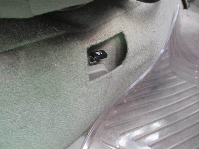 エブリイワゴン ＪＰターボ　プッシュスタート　エアコン　パワーステアリング　パワーウインドウ　運転席エアバッグ　助手席エアバッグ　ＡＢＳ　ＥＳＣ　キーレスエントリー　盗難防止システム　衝突安全ボディ　ＥＴＣ　ナビ（71枚目）