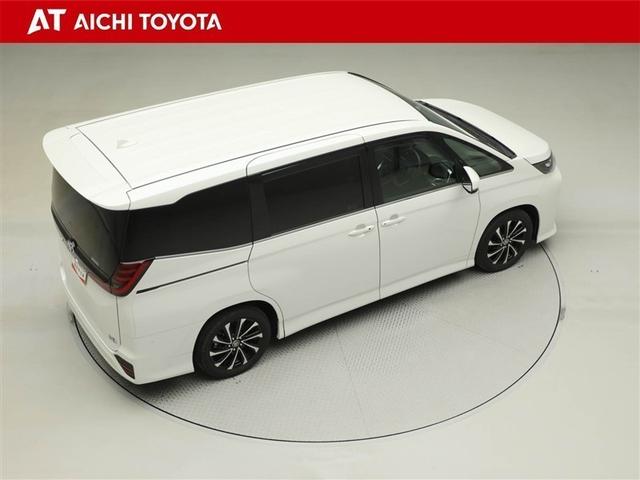 ノア ハイブリッドＳ－Ｚ　横滑り防止機能　エアバッグ　オートクルーズコントロール　地デジ　両側自動ドア　ダブルエアコン　スマートエントリー　ＬＥＤランプ　バックモニター　ＴＶ　３列シート　ＥＴＣ付き　ＡＢＳ　ＡＣ１００Ｖ（14枚目）