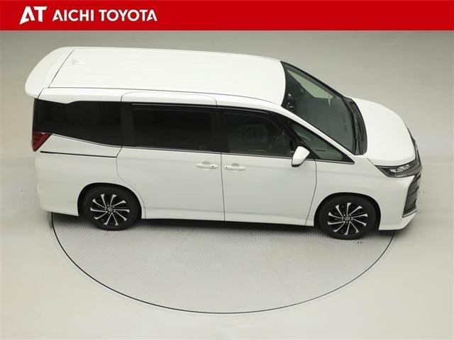 ノア ハイブリッドＳ－Ｚ　横滑り防止機能　エアバッグ　オートクルーズコントロール　地デジ　両側自動ドア　ダブルエアコン　スマートエントリー　ＬＥＤランプ　バックモニター　ＴＶ　３列シート　ＥＴＣ付き　ＡＢＳ　ＡＣ１００Ｖ（15枚目）