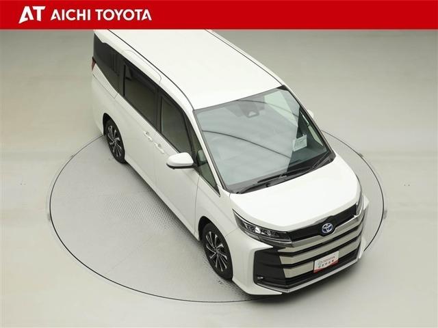 ノア ハイブリッドＳ－Ｚ　横滑り防止機能　エアバッグ　オートクルーズコントロール　地デジ　両側自動ドア　ダブルエアコン　スマートエントリー　ＬＥＤランプ　バックモニター　ＴＶ　３列シート　ＥＴＣ付き　ＡＢＳ　ＡＣ１００Ｖ（16枚目）