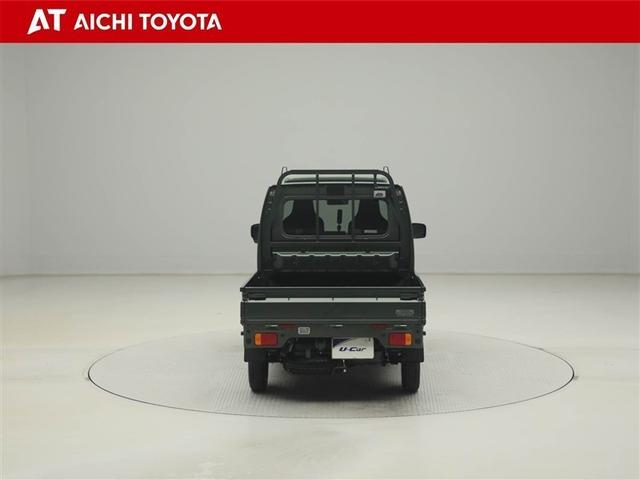 スーパーキャリイ Ｘ　ダブルエアバッグ　運転席エアバック　パートタイム４ＷＤ　キーレスキー　ＶＳＣ　アイドリングＳＴＯＰ　前席パワーウィンドウ　エアコンパワステ　ＰＳ　ＡＢＳ　デュアルセンサーブレーキ　ワンオーナーカー（5枚目）
