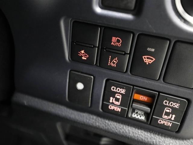 ノア Ｓｉ　フルタイム４ＷＤ　ナビ＆ＴＶ　両側オートスライドドア　ミュージックプレイヤー接続可　リアクーラー　ＬＥＤヘッドライト　スマートキー　フルセグ　ＥＳＣ　寒冷地仕様車　３列シート　ＥＴＣ車載器　Ｂカメラ（28枚目）