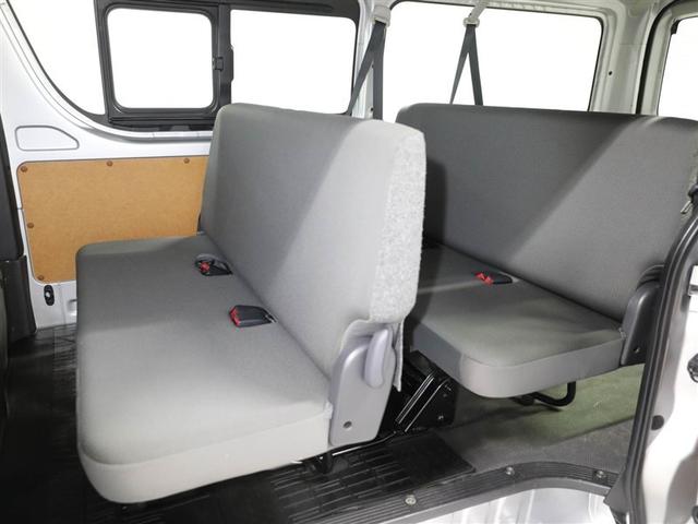 ハイエースバン ロングＤＸ　助手席エアバッグ　ブレーキサポート　リアカメラ　ＰＷ　運転席エアバッグ　ナビテレビ　横滑り防止　３列シート　イモビ付　パワーステアリング　エアコン　ミュージックプレイヤー接続可　ＡＢＳ　キーレス（20枚目）