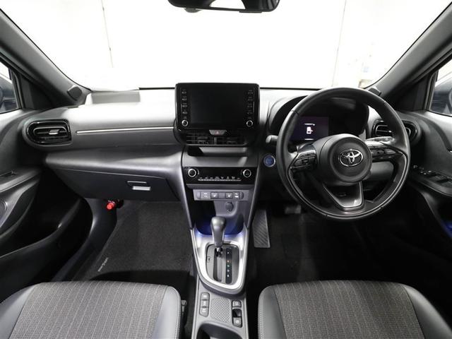 ヤリスクロス ハイブリッドＺ　ドライブレコーダ　インテリジェントキー　アルミホイル　ＬＥＤライト　１オ－ナ－　リアカメラ　クルーズコントロール　横滑り防止システム　ナビＴＶ　メモリーナビゲーション　電動シ－ト　パワステ　キーフリー（18枚目）