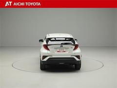 ハイブリッド車を買うならトヨタの『ＴＯＹＯＴＡ認定中古車』！保証は、初度登録年月より起算して１０年間、累計走行距離２０万キロ迄。更に、ロングラン保証が１年付で安心安全です♪ 5