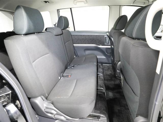 アイシス プラタナ　Ｂカメ　プッシュスタートスマートキー　パワーウインドウ　メモリナビ　キーレスエントリー　ダブルエアバッグ　ワンオーナー車　オートエアコン　ＤＶＤ　３列シート　イモビライザー　ＥＴＣ　パワステ　ＡＵＸ（20枚目）