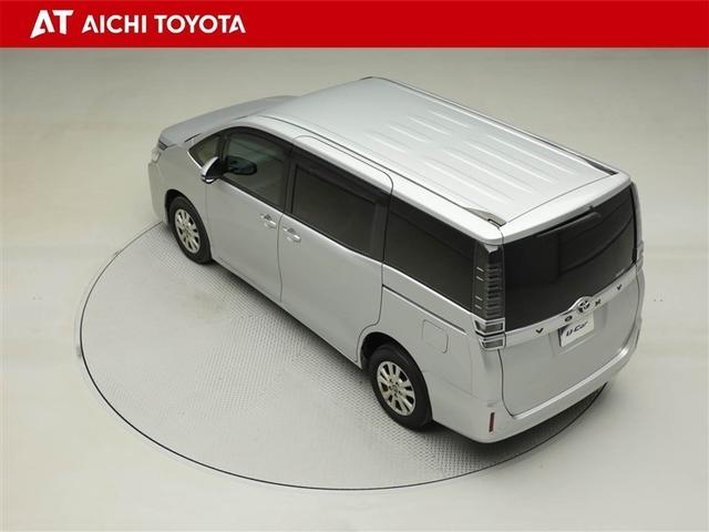 ヴォクシー Ｖ　リアクーラー　Ｂカメラ　盗難防止装置　ミュージックプレイヤー接続可　パワースライドドア　ＤＶＤ再生　ナビ＆ＴＶ　３列シート　クルーズコントロール　アルミホイール　キーレス　４ＷＤ車　メモリーナビ（12枚目）