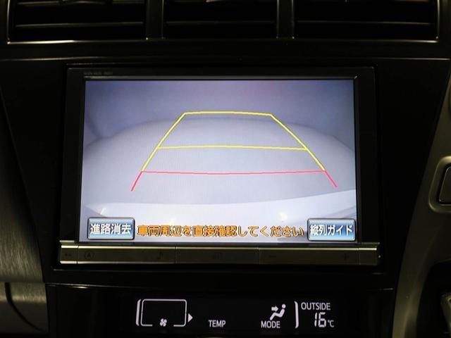 バックモニター装着車は後退時の強い味方です♪車庫入れや縦列駐車の際、後退操作の参考になるガイドラインをナビ画面に表示します。