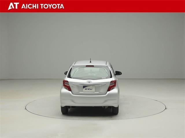 ヴィッツ Ｆ　Ｍパッケージ　ワイヤレスキー　助手席エアバッグ　エアバック付き　アルミホイール　パワーウィンドウ　ＡＢＳ付き　パワーステアリング　エアコン　横滑り防止機能　ＥＴＣ　ＡＵＸ　１オーナ（5枚目）