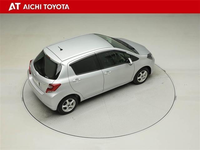 ヴィッツ Ｆ　Ｍパッケージ　ワイヤレスキー　助手席エアバッグ　エアバック付き　アルミホイール　パワーウィンドウ　ＡＢＳ付き　パワーステアリング　エアコン　横滑り防止機能　ＥＴＣ　ＡＵＸ　１オーナ（14枚目）